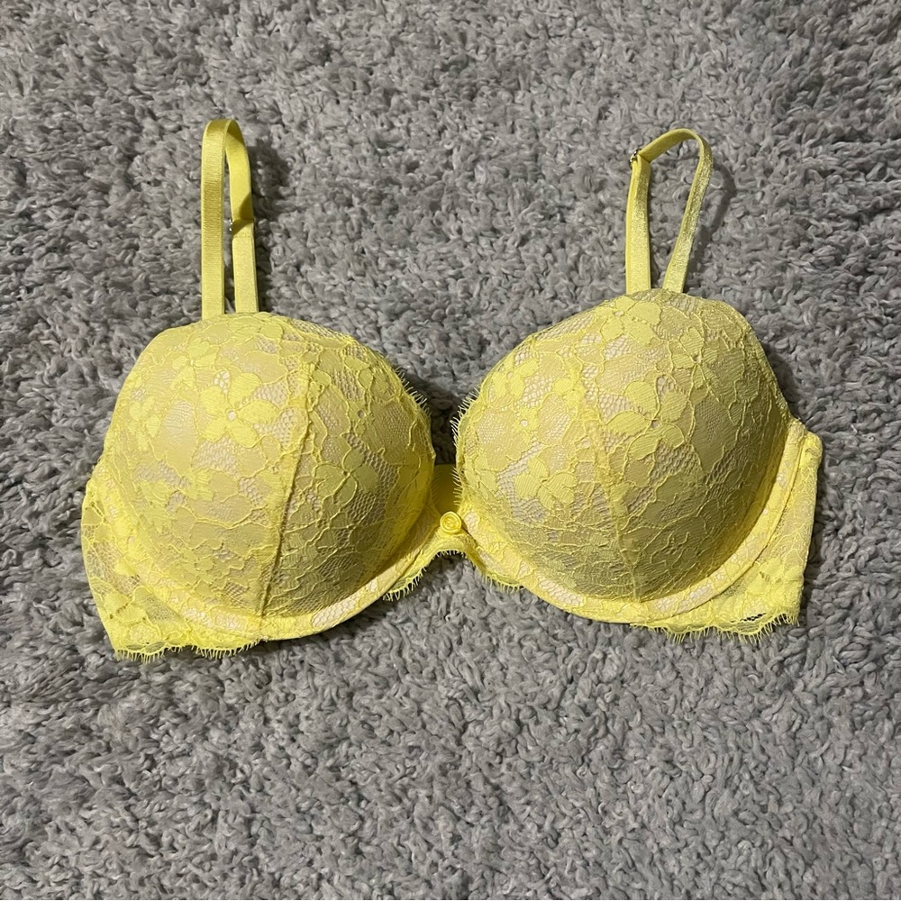 Victoria's Secret Lace Dream Angel Bra